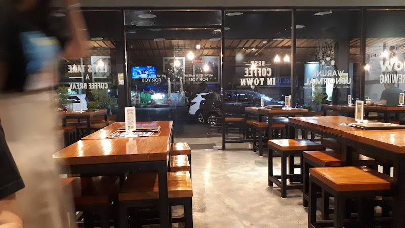 Kopi Hangat di Jantung Cilacap: Nikmati Suasana Umah PSCS
